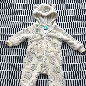 Adorable Fleece Baby Onesie with Bear Print